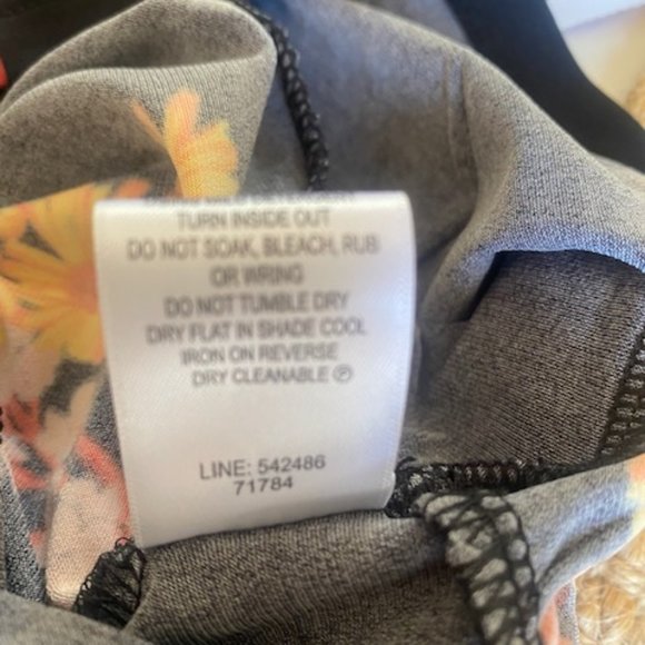 CALVIN KLEIN WRAP STYLE DRESS - SIZE 12 - STRETCH - Picture 7 of 7